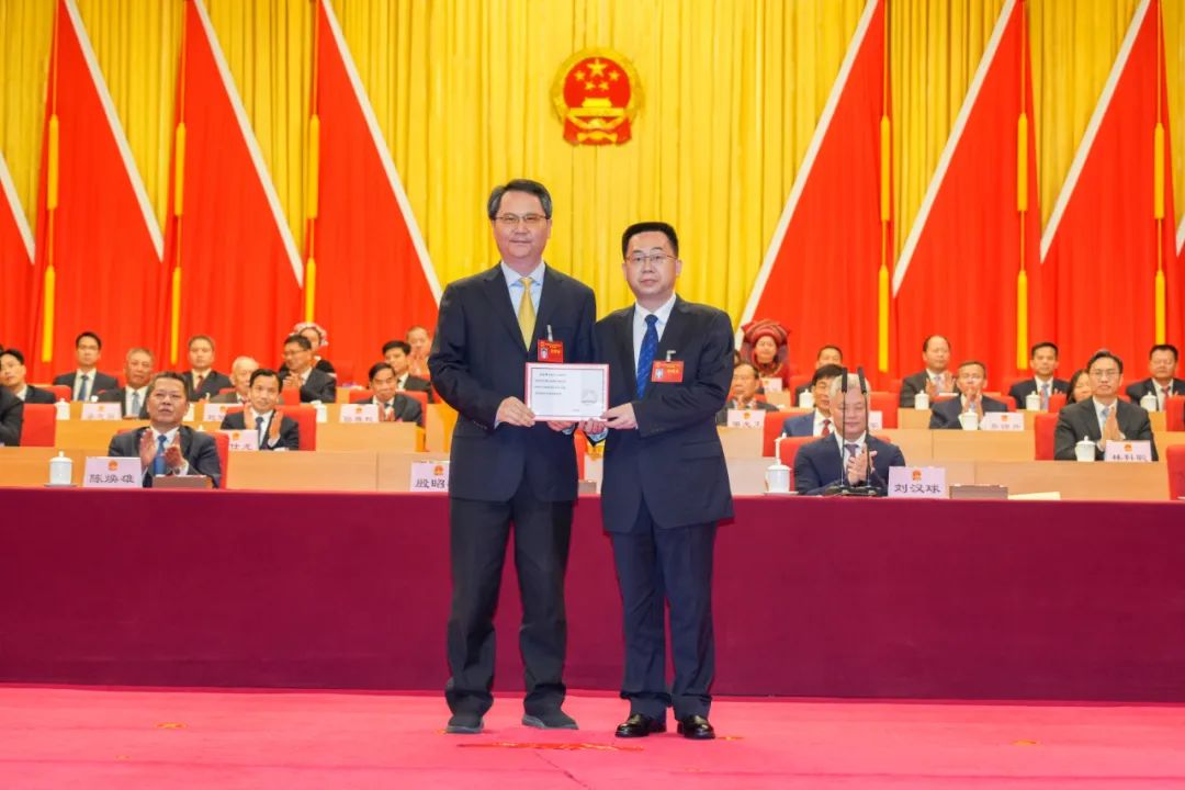 陳金鑾當(dāng)選清遠(yuǎn)市人民政府市長(zhǎng)